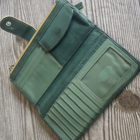 Fossil green and blue floral bifold wallet - Picture 3 of 6